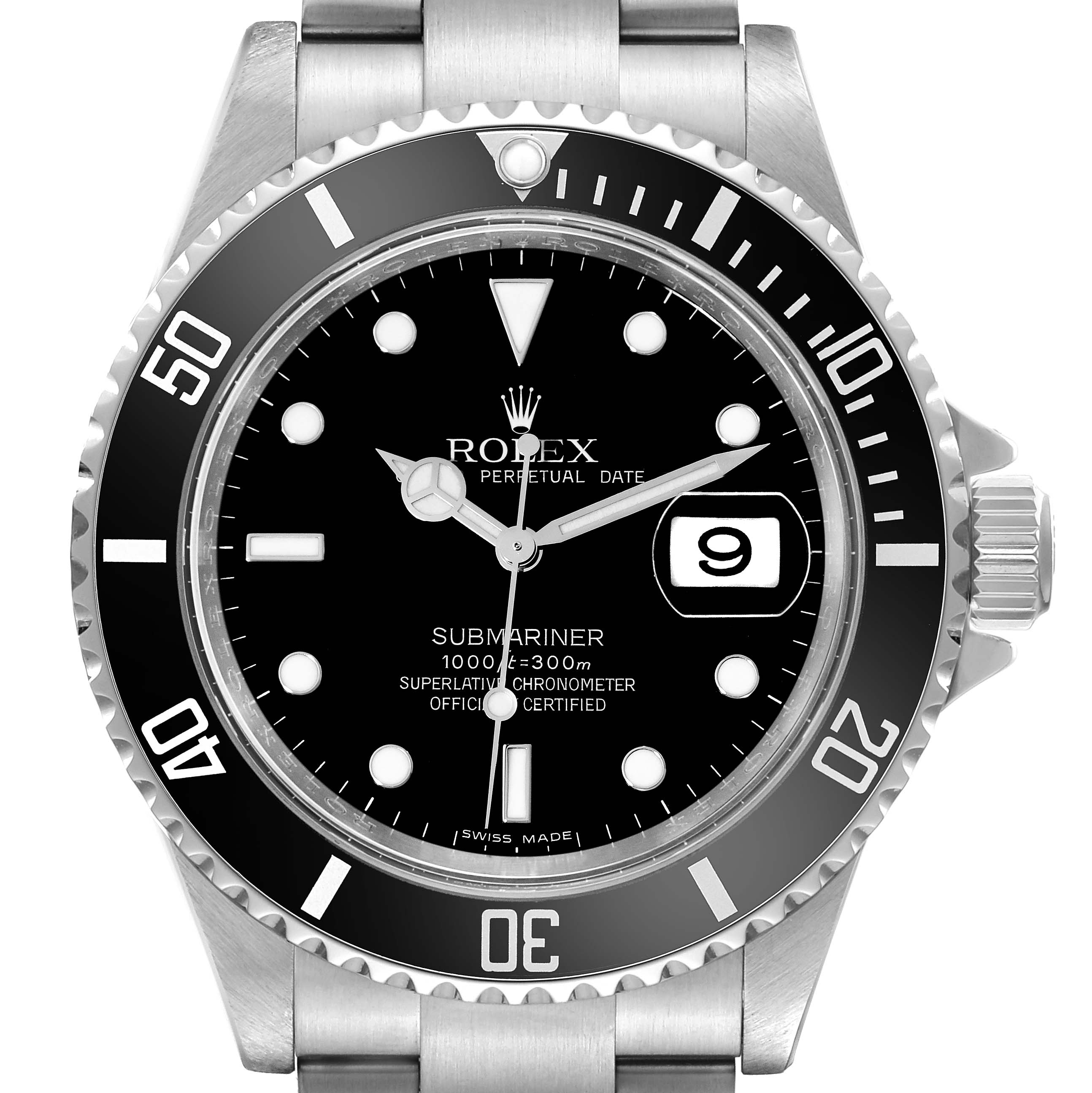 This image shows a front view of a Rolex Submariner 16610 Men
s Stainless Steel Black Dial 16610 Men
s Stainless Steel Black Dial watch, highlighting its bezel, dial, bracelet, and date window.
