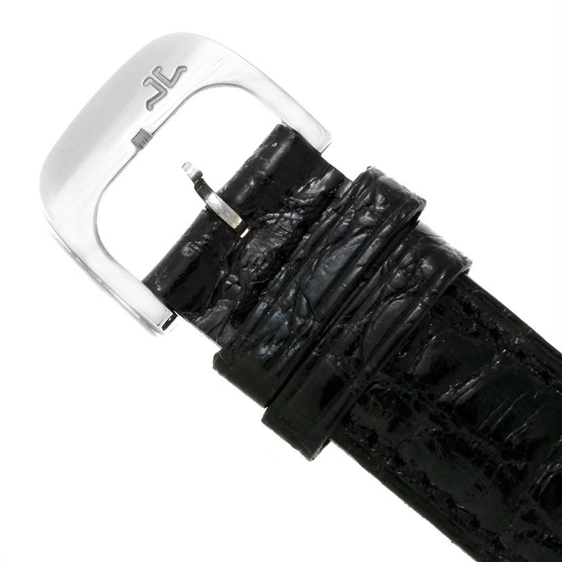 This image shows the buckle and strap of a Jaeger LeCoultre Master 140.8.89 Men
s Steel and Gold (two tone) Silver Dial 140.8.89 Men
s Steel and Gold (two tone) Silver Dial model watch from a close-up angle.