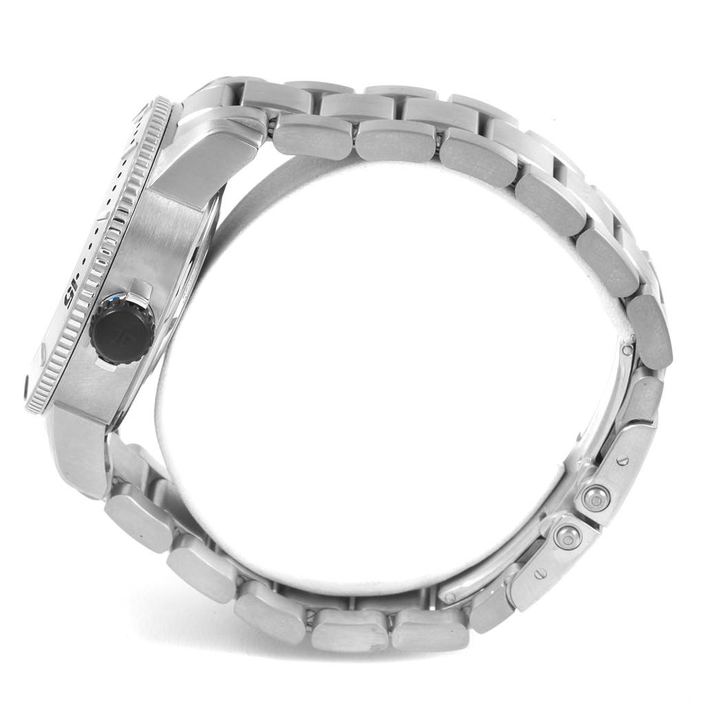 The image shows the side view of the Jaeger LeCoultre Master 160.T.05 Men's Titanium Black Dial 160.T.05 Men's Titanium Black Dial model watch, highlighting its case, crown, and bracelet.