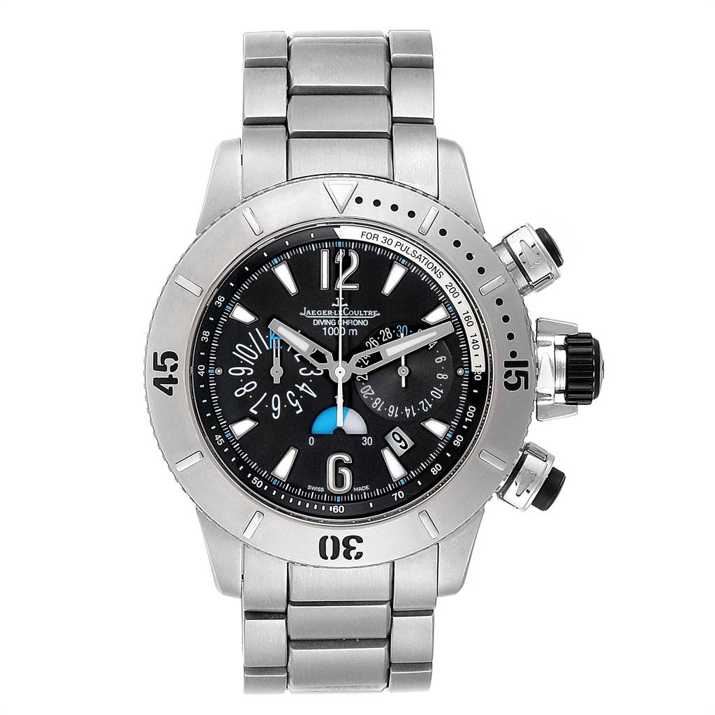 The image shows a front view of the Jaeger-LeCoultre Master model watch, featuring its dial, bezel, and bracelet.