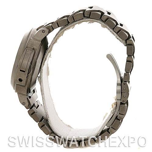 This image shows a side profile of a Panerai Luminor PAM283 OR PAM 283 OR PAM 00283 Men's Titanium Blue Dial PAM283 OR PAM 283 OR PAM 00283 Men's Titanium Blue Dial watch, highlighting its case and metal bracelet.