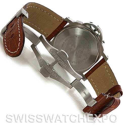 This image shows the back and clasp of a Panerai Luminor PAM00048 Men
s Stainless Steel Black Dial PAM00048 Men
s Stainless Steel Black Dial watch, including the leather straps and metal buckle.