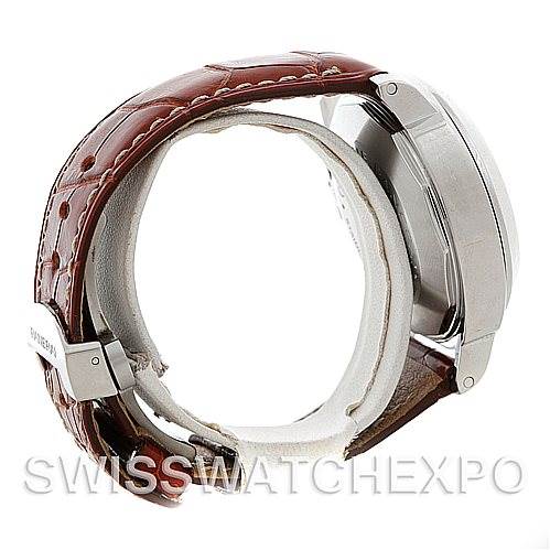 The image shows the side view of a Panerai Luminor PAM00088 Men
s Stainless Steel Black Dial PAM00088 Men
s Stainless Steel Black Dial watch, highlighting its case and strap.